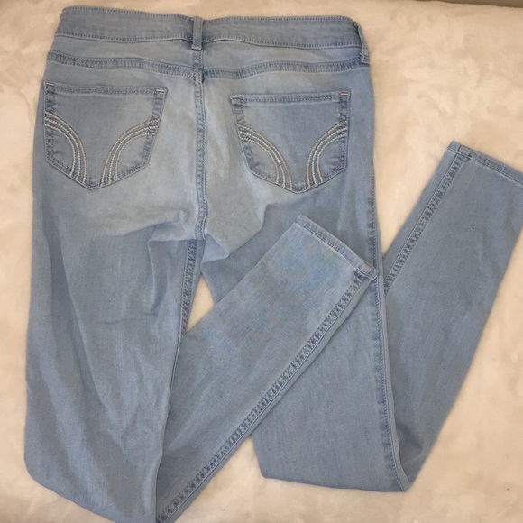 hollister light wash low rise jeans - Picture 2 of 3